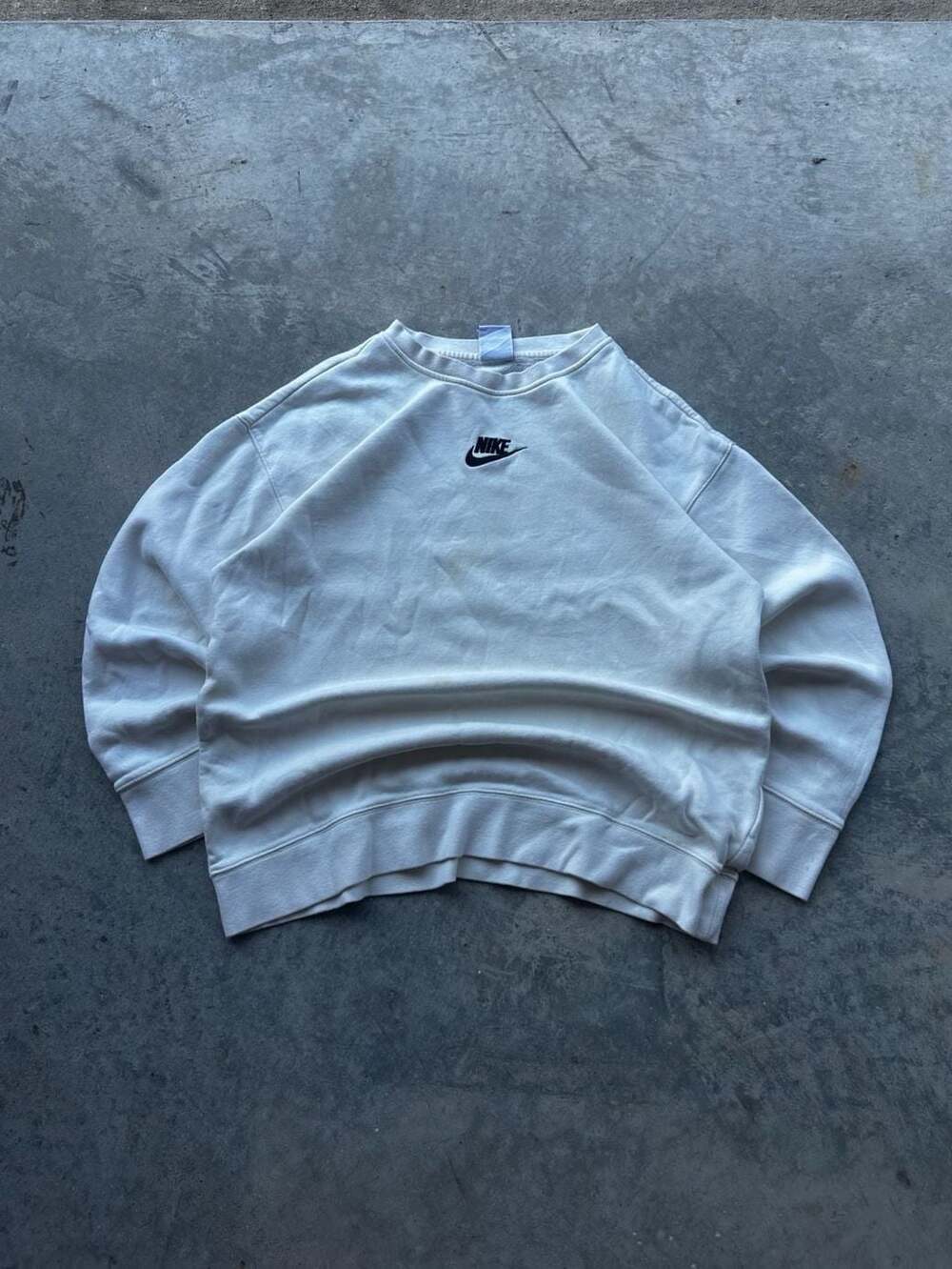 Nike Vintage White Center Swoosh Embroidered Crewneck Sweatshirt XL